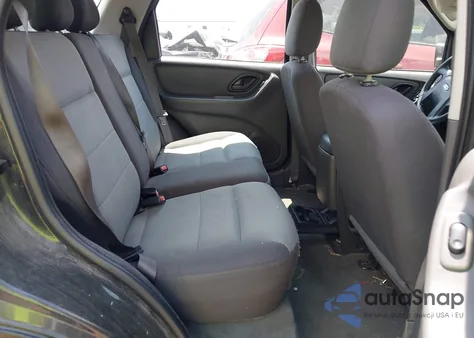 2005 Ford Escape Xls из США, поврежденный, VIN 1FMYU02Z55KA15202